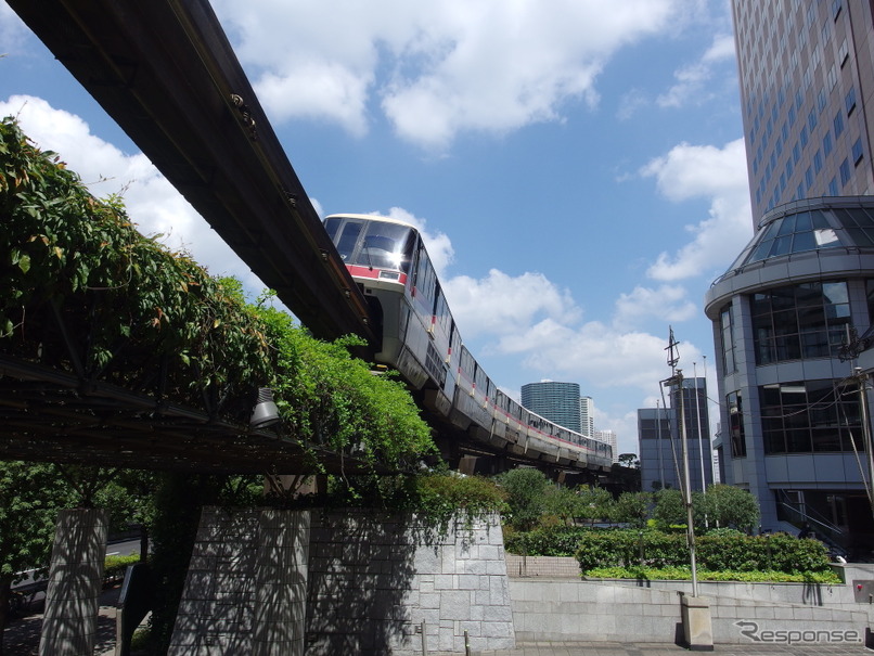 東京モノレールの1000形。安定輪が破損した形式は明らかにされていない。