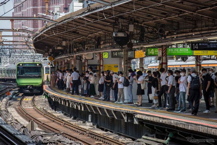 山手線（新宿駅）