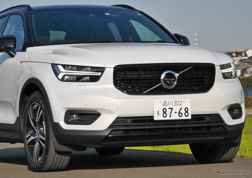 ボルボ XC40 B5 Rデザイン