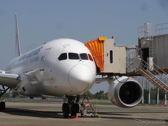 自動運転で航空機に装着