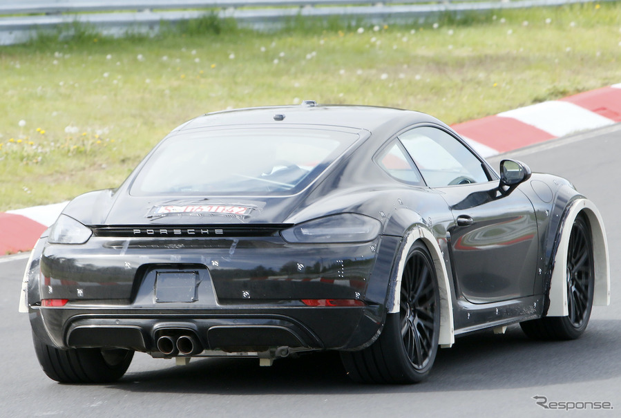 ポルシェが新型ミッドシップを開発中？（スクープ写真）