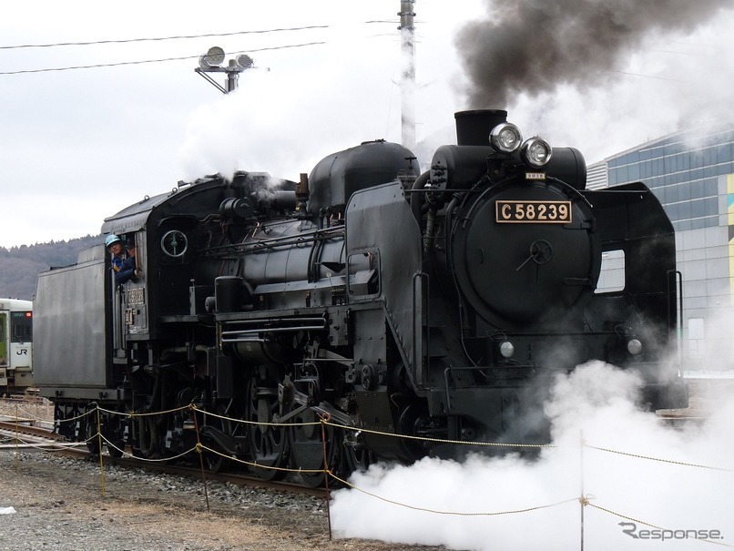 6月30日に盛岡車両センターに戻るC58 239。