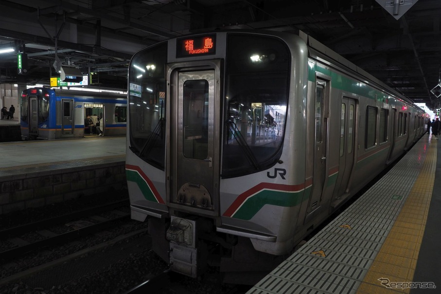 東北本線の上り普通列車。同線では倒木の影響で白石～福島間で運行を見合わせている。東北本線仙台駅。