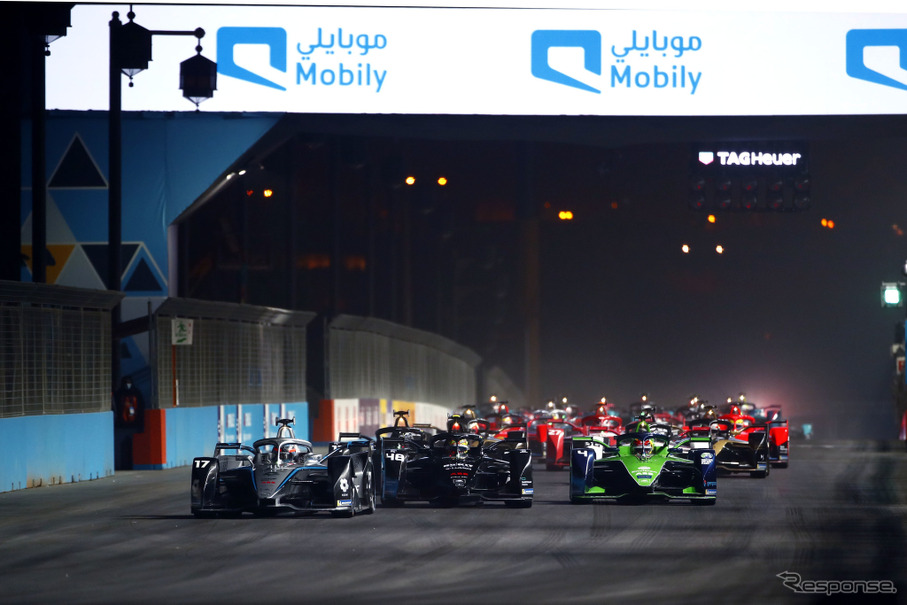 フォーミュラEの第2戦は、開幕戦の翌日にサウジアラビアで行われた