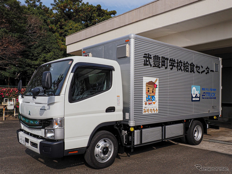 納車されたeキャンター