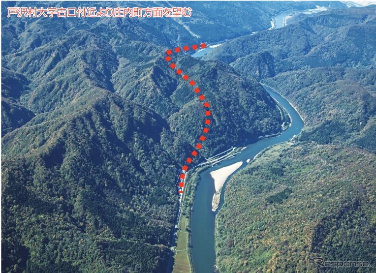 「高屋道路」の事業区間周辺。現在は最上川沿いに国道47号が延びているが、災害による通行止めの頻度が高く、山側への迂回が計画された。