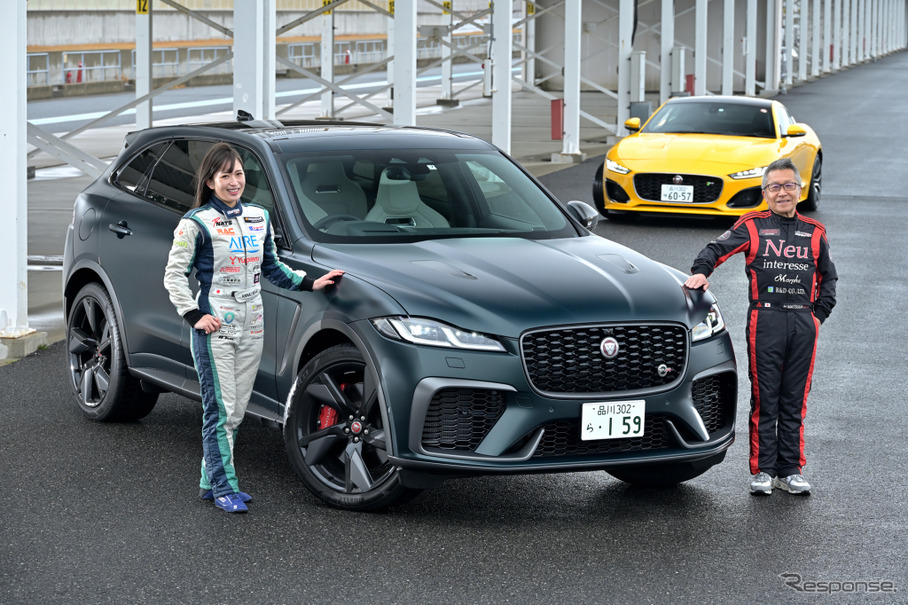 ジャガー F-PACE SVRにレーサー松田秀士と猪爪杏奈が試乗