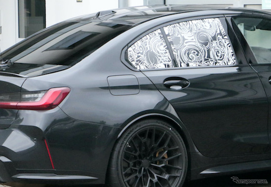 隠されたリアシートはどうなっている？ BMW M3 CS（仮）プロトタイプ