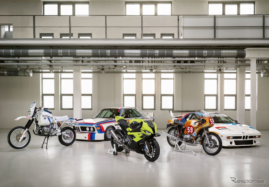 BMW M 1000 RR の「50イヤーズM」
