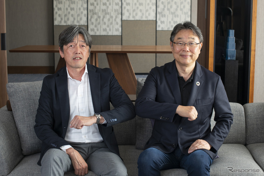 ジオテクノロジーズ 杉原博茂 代表取締役社長 CEO（右）とSUBARU Lab 柴田英司 所長（左）