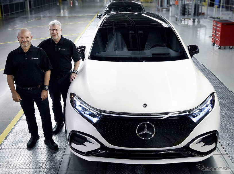 メルセデスベンツの米国アラバマ州タスカルーサ工場で生産を開始した EQS SUV