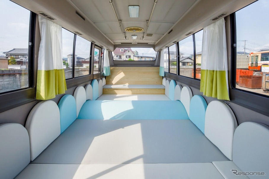 移動型託児バス cam ＋bus（キャンバス）