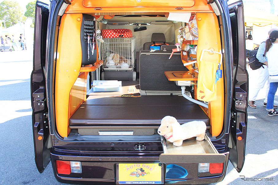 オートワンの軽キャンピングカー「愛犬くん」（お台場キャンピングカーフェア2022）