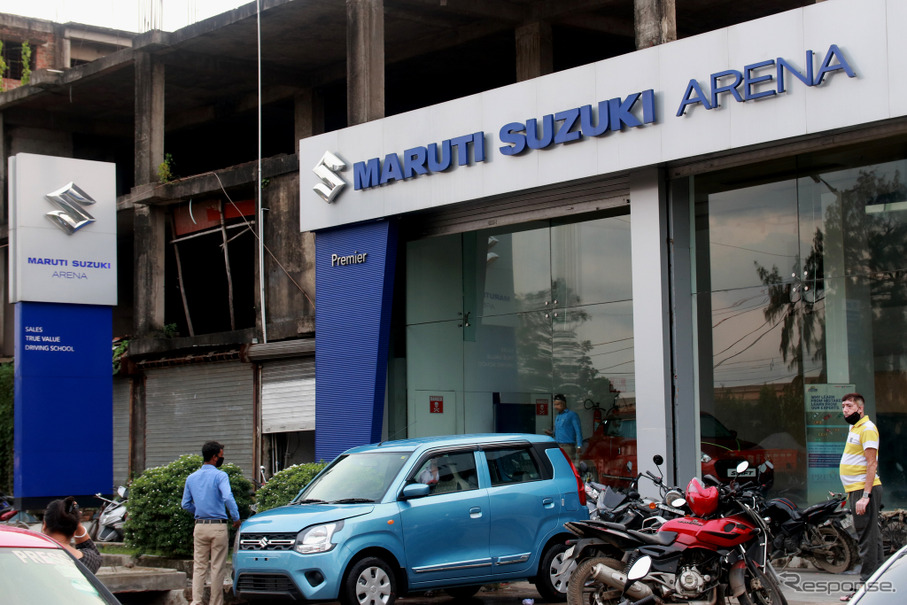 インド、コルカタ市内のスズキ販売店