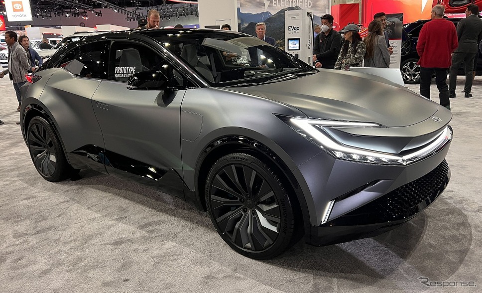 トヨタ bZ コンパクト SUV コンセプト（ロサンゼルスモーターショー2022）