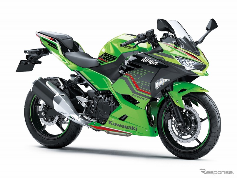 カワサキ Ninja 250 KRTエディション（ライムグリーン×エボニー）