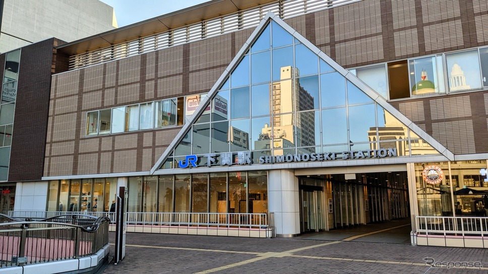 2023年4月1日からICOCAエリアに入る山陽本線下関駅。同駅を通りJR九州のSUGOCAエリアへ跨るIC定期券も発売される。