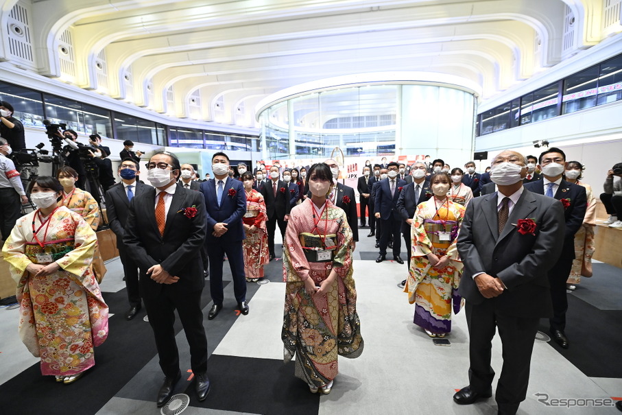 東証大発会