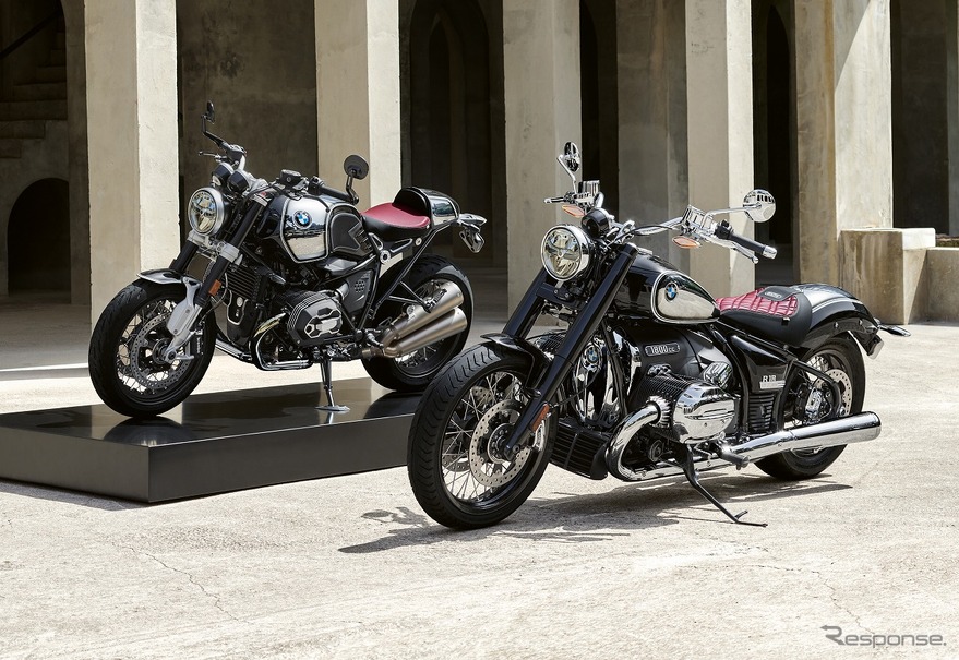 BMW R nineT 100イヤーズ（左）、R32、R18 100イヤーズ（右）