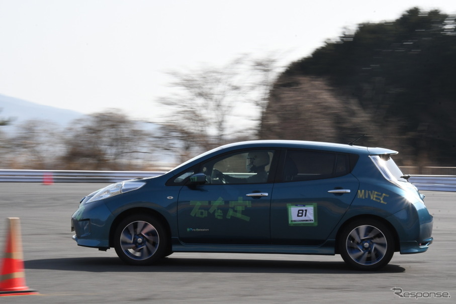 立教大学からエントリーした日産リーフ（関東自動車部新人戦2023）
