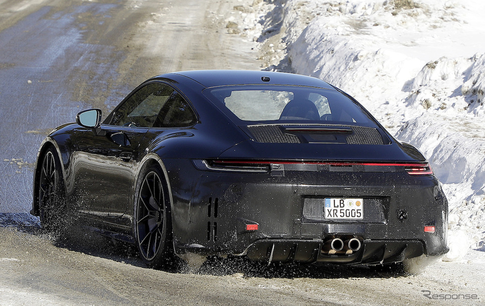 ポルシェ 911 GT3ツーリング 改良新型プロトタイプ（スクープ写真）