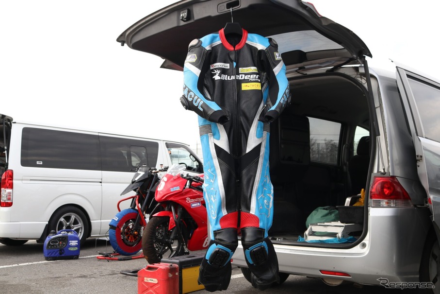 フルオーダーで理想のレーシングスーツを！…体験レポート後編：デザイン決定からレース完走まで