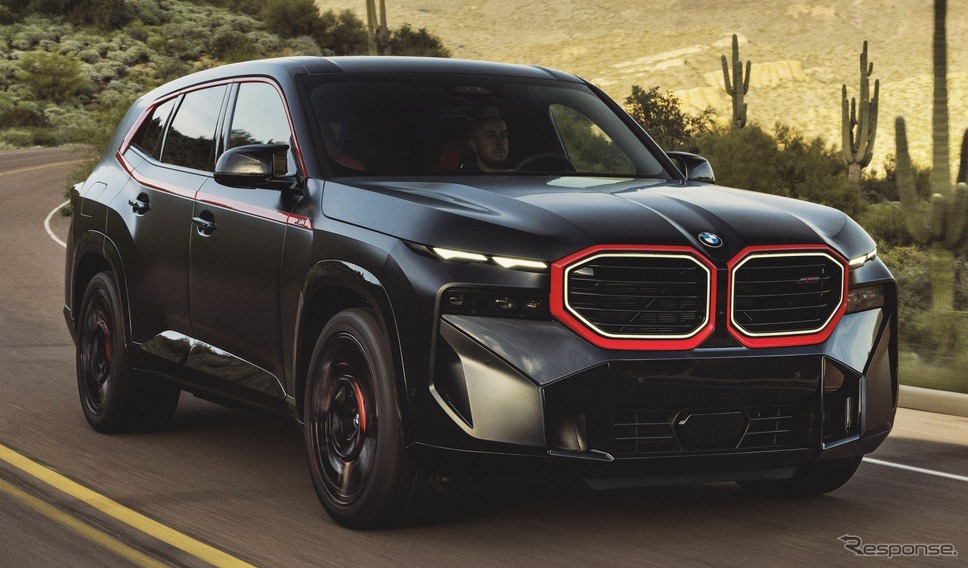 BMW XM レーベル・レッド