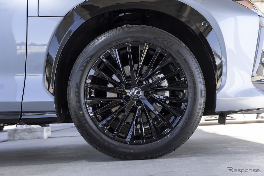 レクサス RZ】ダンロップ「SP SPORT MAXX 060」を新車装着 レクサス RZ】ダンロップ「SP SPORT MAXX 060」を新車装着