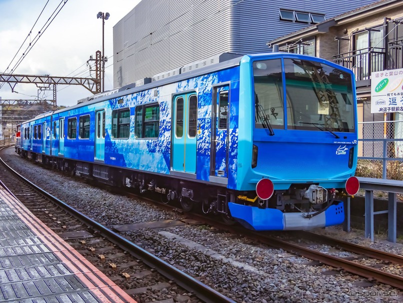 鉄道車両と自動車の技術を融合すべく、燃料電池と蓄電池によるハイブリッドシステムを使用しているJR東日本のFV-E991系『HIBARI』（HYdrogen-HYBrid Advanced Rail vehicle for Innovationの略）。