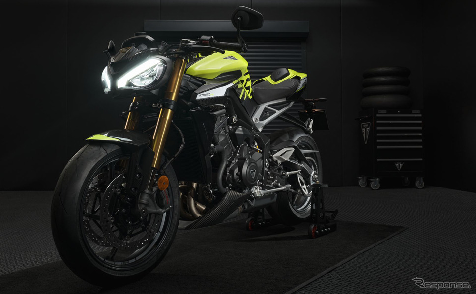 トライアンフ ストリートトリプル765 Moto2エディション