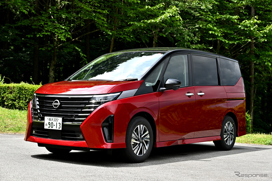 日産 セレナ e-POWER LUXION