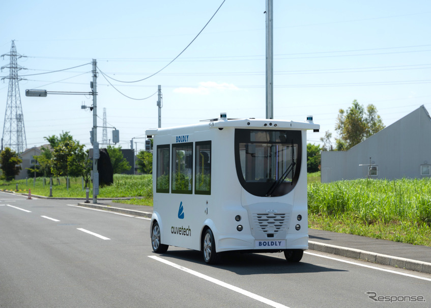 自動運転レベル4に対応した小型EVバス「MiCa（ミカ）」