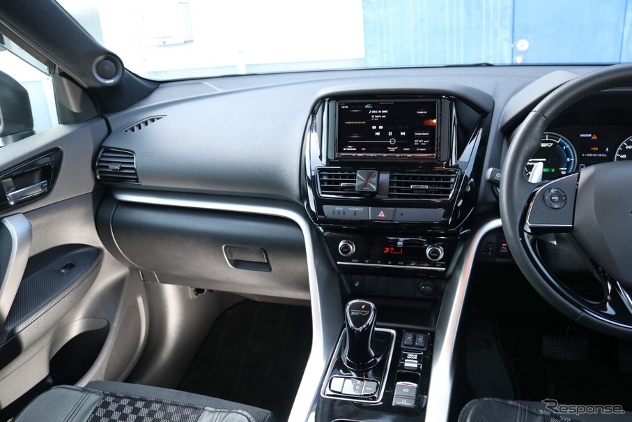 ［インストール・レビュー］量販店で買ってポン付けから…三菱 エクリプスクロスPHEV by レジェーラ