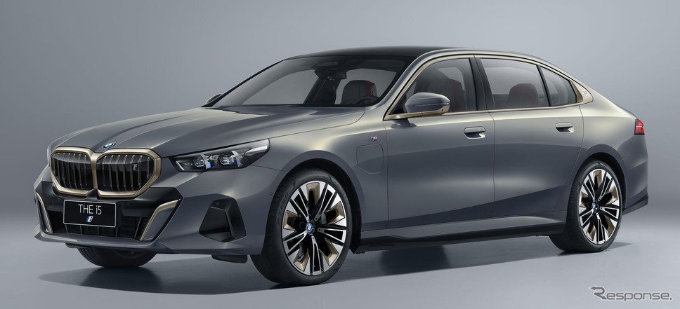 BMW i5 のロングホイールベース（中国仕様）