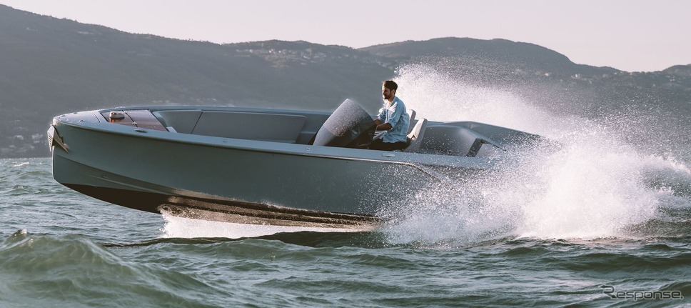 フラウシャー×ポルシェ850ファントムエア