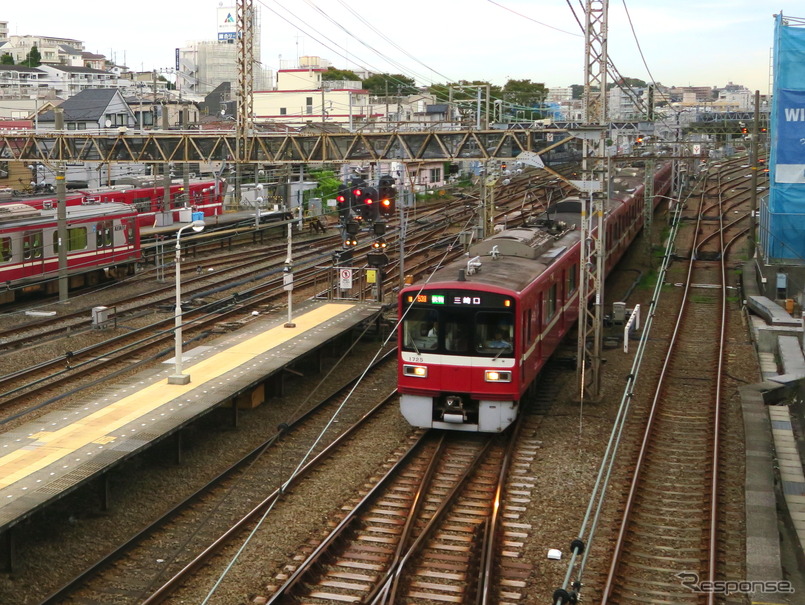 京浜急行電鉄快特三崎口行きの車両