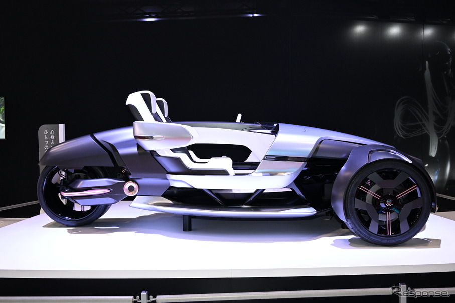 ヤマハ発動機の3輪オープンEVコンセプト『TRICERA（トライセラ）』（ジャパンモビリティショー2023）
