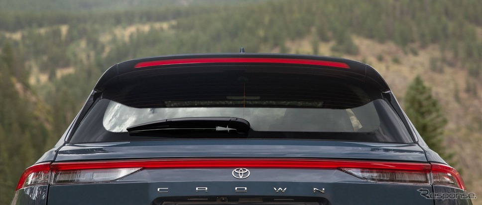 トヨタ・クラウン SUV のティザー写真