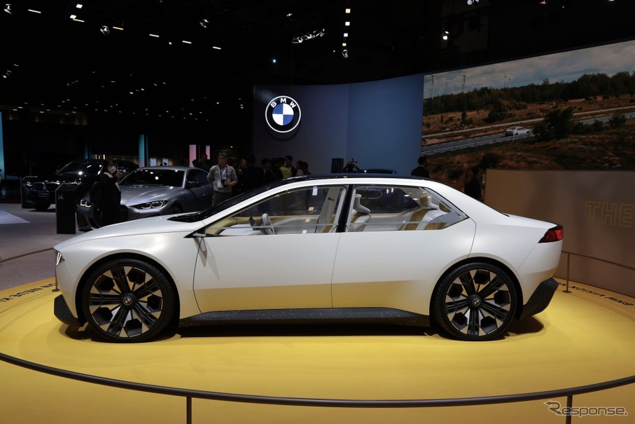BMW ヴィジョン・ノイエ・クラッセ（ジャパンモビリティショー2023）