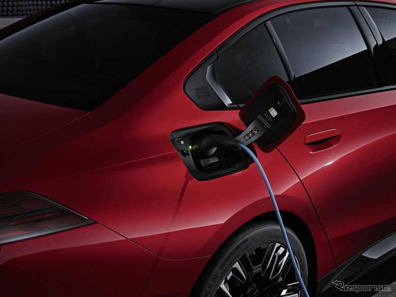 BMW i5 の「M60 xDrive」