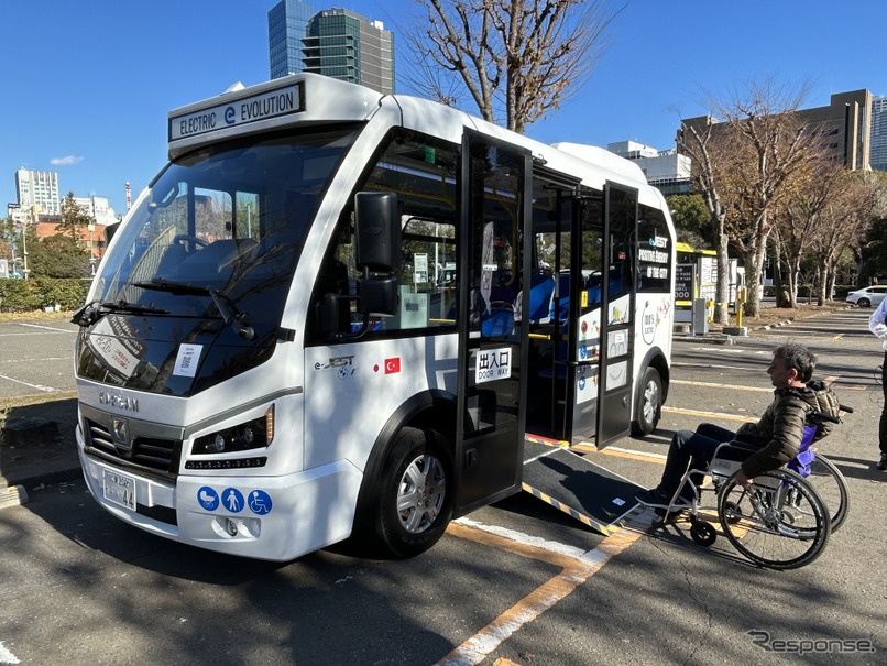KARSANの小型ノンステップ電気バス「e-JEST」