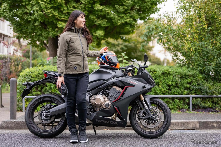 レディースバイク用品店Baicoが、女性ライダーの声に応えた新商品「ブラックスキニー」を開発