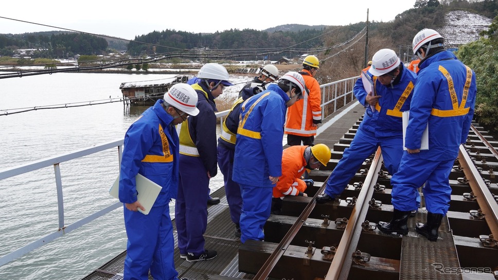 田鶴浜駅～笠志保駅間：橋りょう被災箇所の調査