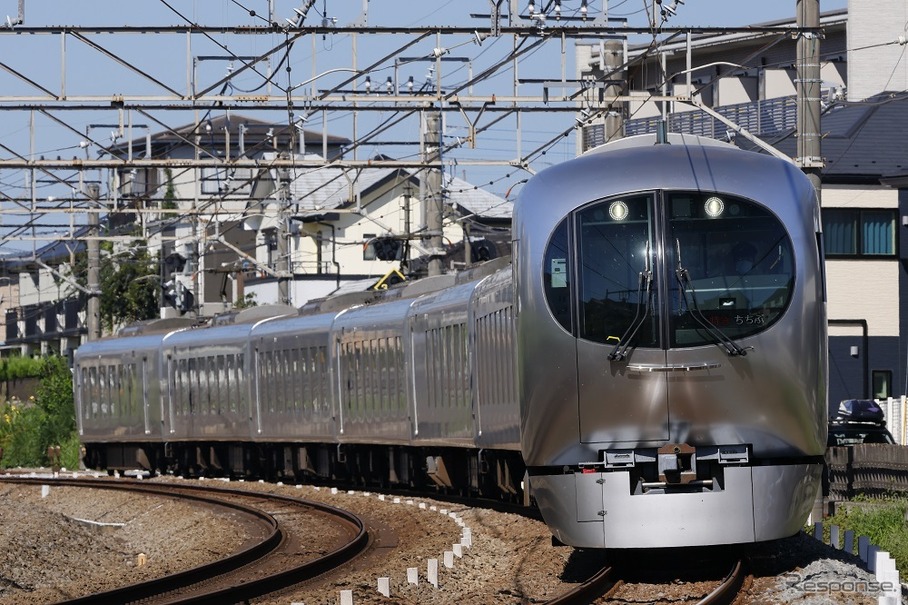 特急車両ラビュー