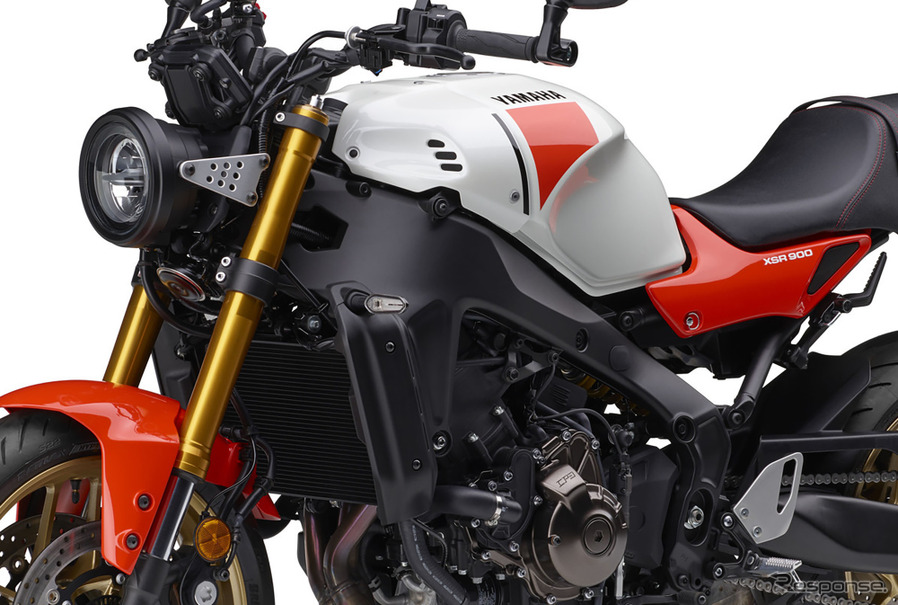 ヤマハ XSR900 ABS（ホワイトI）