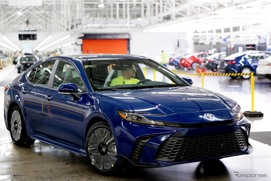 トヨタの米国ケンタッキー工場で生産を開始した カムリ 新型