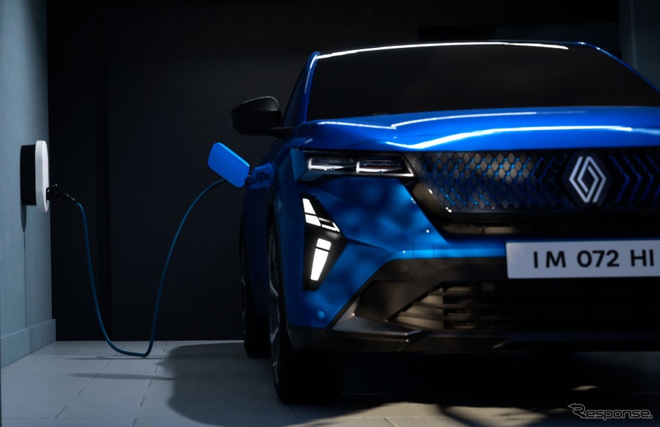 ルノー・ラファール E-Tech 4x4 300hp の「アトリエ・アルピーヌ」