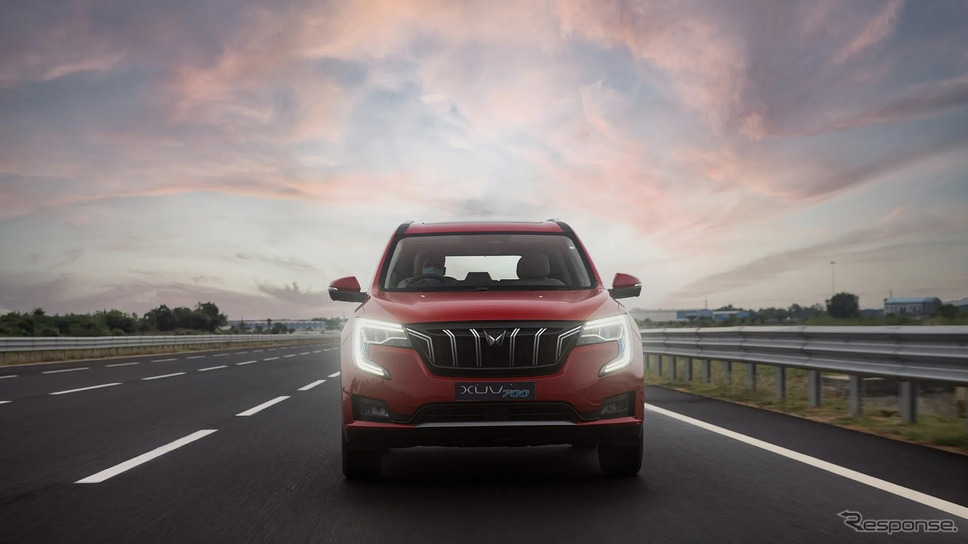 マヒンドラ XUV700