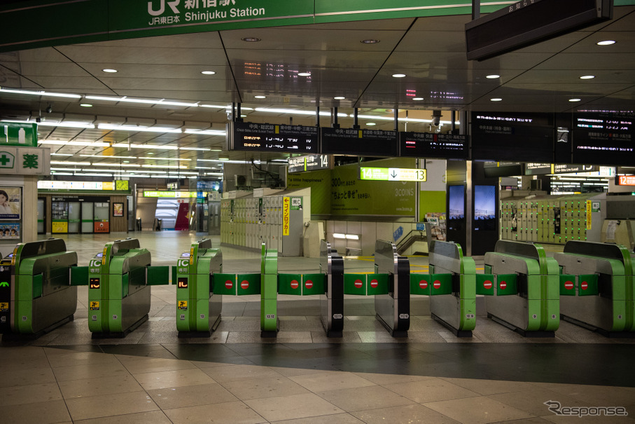 改札口（JR東日本新宿駅）