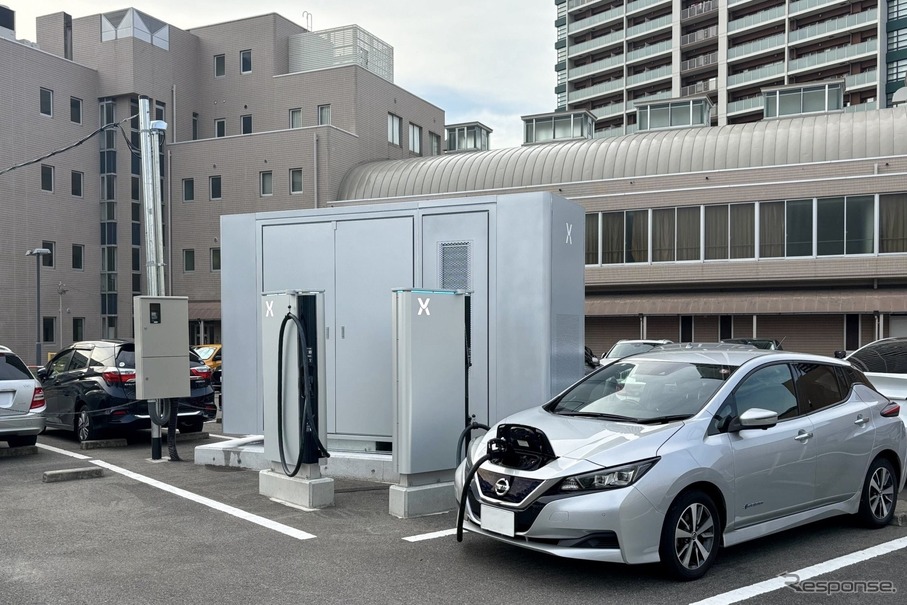 設置されたパワーエックス製蓄電池型超急速EV充電器